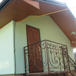     Сдаю  дом под «ключ»  в центре г.Трускавец недалеко от центра  Коз