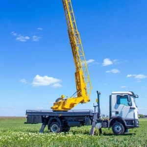 Автовышка АП-18М с поворотной люлькой и вылетом стрелы до 14 м