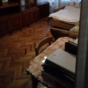 Сдам 2-комнатную квартиру возле метро Лукьяновская