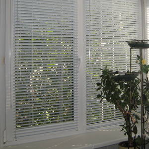 Жалюзі горизонтальні (жалюзи горизонтальные)