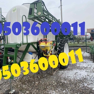 Новий причіпний обприскувач Spray Expert 3000-24