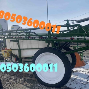 Новий причіпний обприскувач Spray Expert 3000!