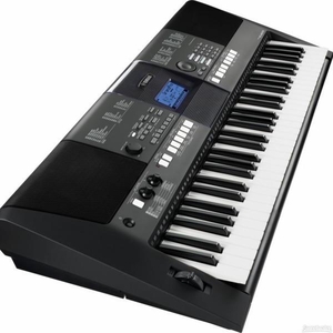 Продам синтезатор Yamaha Psr E423+блок питания Yamaha Pa-3c  