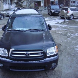 Продам автомобиль  Toyota Sequoia 2004 года