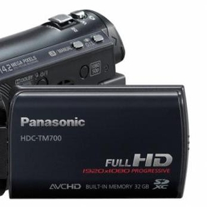 Продам видеокамеру Panasonic HDC-TM700