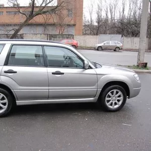 Продам автомобиь Subaru Forester