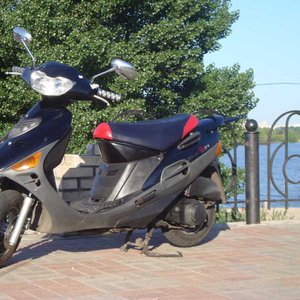 Продам Мопед Suzuki Vekstar