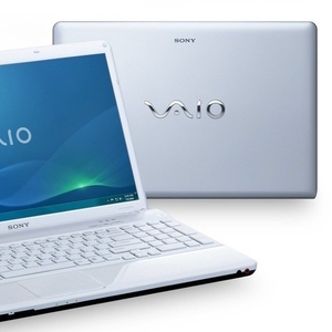 ПРОДАМ Sony VAIO VPC-EB1M1R/WI 