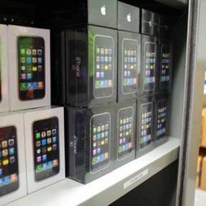 ** КУПИТЬ 2 GET 1 БЕСПЛАТНО ** iPhone 32GB 4G .... IPad 2 .......$ 450