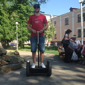 Segway - балансирующий електроскутер.