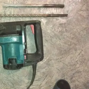 Продам перфоратор Makita HR4500C