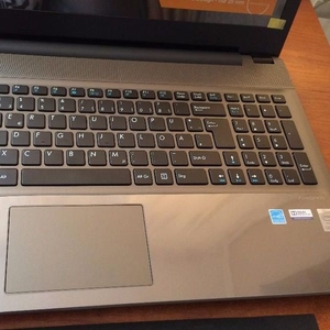 Ноутбук Lenovo / Medion AKOYA E6416