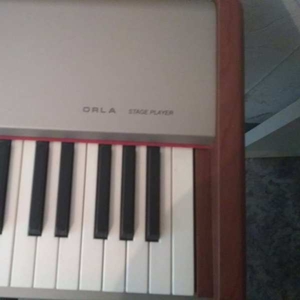Продам цифровое пианино Орла